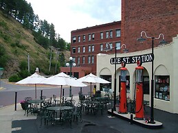 Martin & Mason Hotel