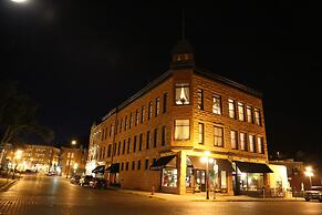 Martin & Mason Hotel