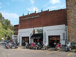 Martin & Mason Hotel