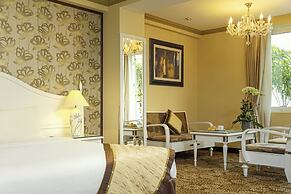 Chalcedony Grand Hotel