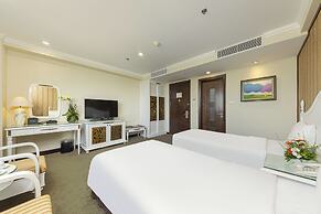 Chalcedony Grand Hotel