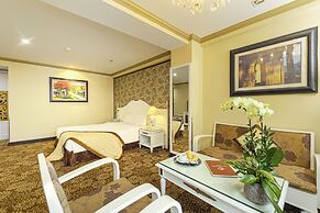 Chalcedony Grand Hotel