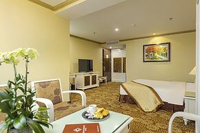 Chalcedony Grand Hotel