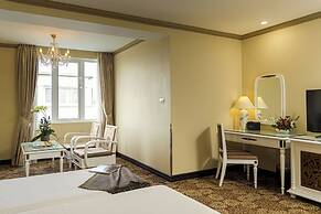 Chalcedony Grand Hotel