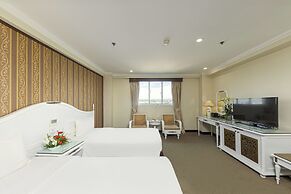 Chalcedony Grand Hotel