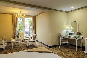 Chalcedony Grand Hotel