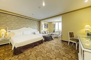 Chalcedony Grand Hotel