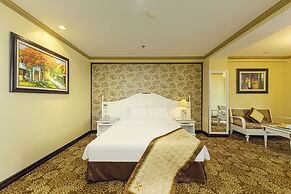 Chalcedony Grand Hotel