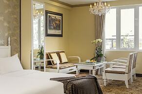 Chalcedony Grand Hotel