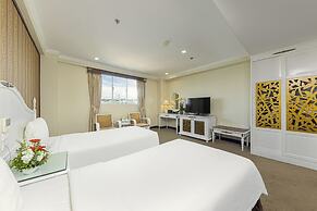 Chalcedony Grand Hotel