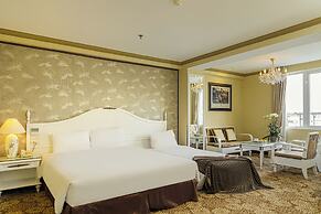 Chalcedony Grand Hotel