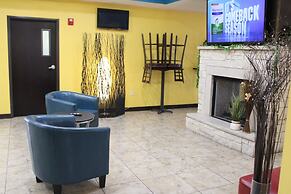 Parkwood Inn & Suites