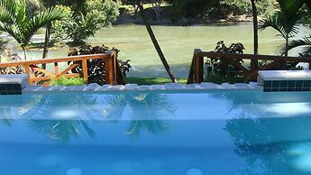 Mahogany Hall Boutique Resort