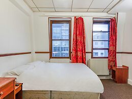 OYO VII Hotel & Indian Restaurant