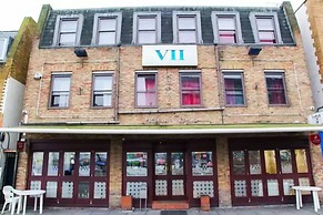 OYO VII Hotel & Indian Restaurant