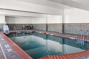 Best Western St. Louis Airport North Hotel & Suites