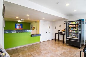 Studio 6 Cypress, CA