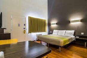 Studio 6 Cypress, CA