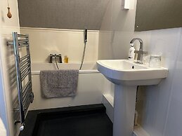 Headlands - Room Only Accommodation