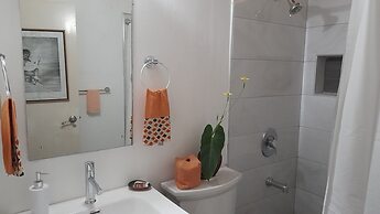 Neita's Nest - Jamaican Bed & Breakfast