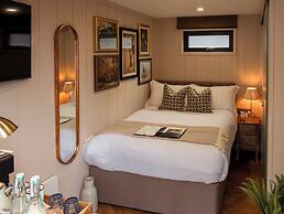 High Corner Inn