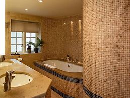 High Corner Inn