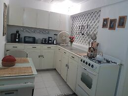 Barbados Chi Guest House