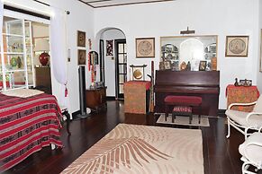 Barbados Chi Guest House