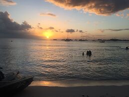 Barbados Chi Guest House