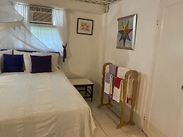 Barbados Chi Guest House