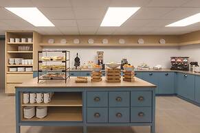 Country Inn & Suites by Radisson Macon West