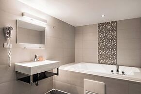 The Riverside Hotel Esthetics