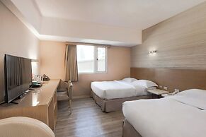 The Riverside Hotel Esthetics