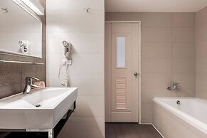 The Riverside Hotel Esthetics