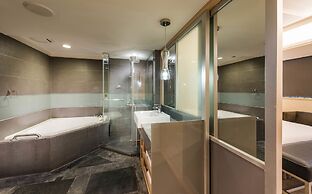 Shin Yuan Celeb Metro Hotel