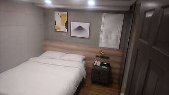 RF Hotel - Zhongxiao