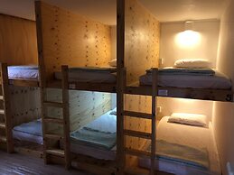 High Street Guest House Hongdae - Hostel