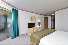 Econo Lodge Inn & Suites