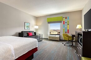 Hampton Inn & Suites York South