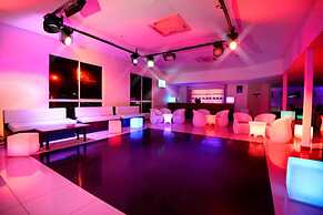 Gazelle International Hotel