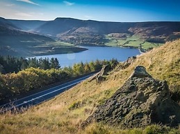 The Saddleworth Hotel