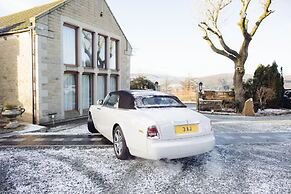 The Saddleworth Hotel