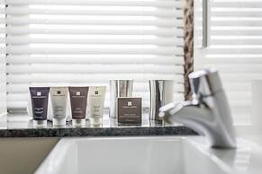 The Saddleworth Hotel