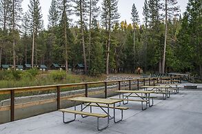 Yosemite Lakes RV Resort