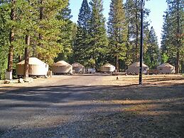 Yosemite Lakes RV Resort