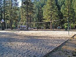 Yosemite Lakes RV Resort