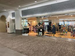 Ala Moana Hotel by LSI Resorts