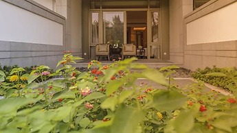 West Lake State Guest House