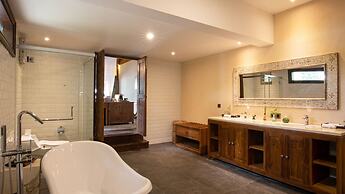 Plataran Komodo Resort & Spa