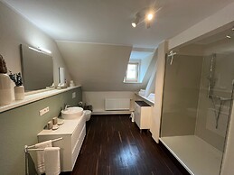 Troll's Brauhaus Hotel